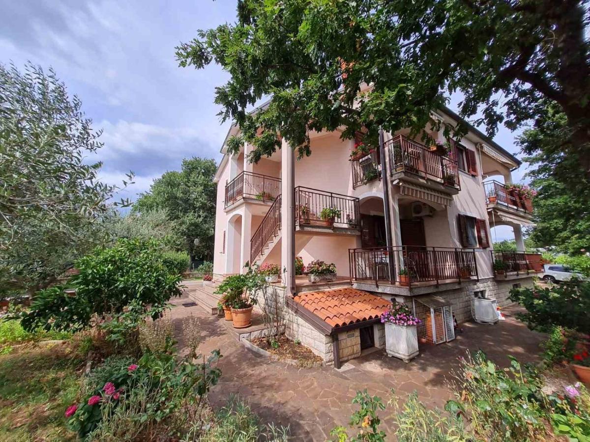 Apartment Ornela ウマグ エクステリア 写真